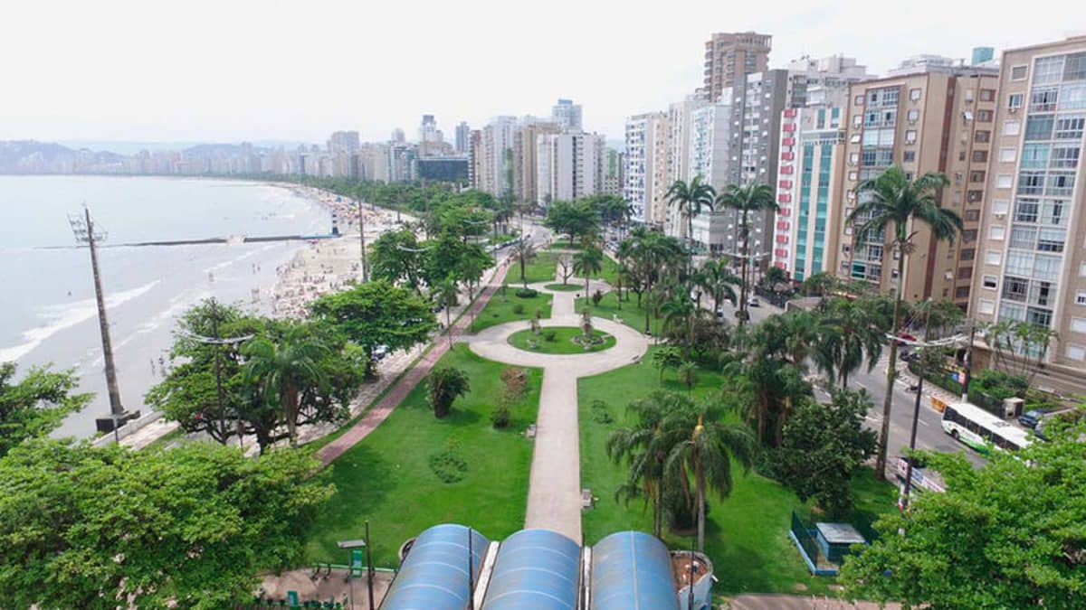 Além dos índices de longevidade, Santos também guarda monumentos e paisagens que ajudam a explicar sua fama