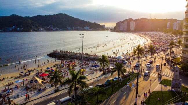 Através do programa São Vicente de Cara Nova, o município deixou de ser apenas um centro comercial para se tornar um dos destinos turísticos mais vibrantes do litoral paulista