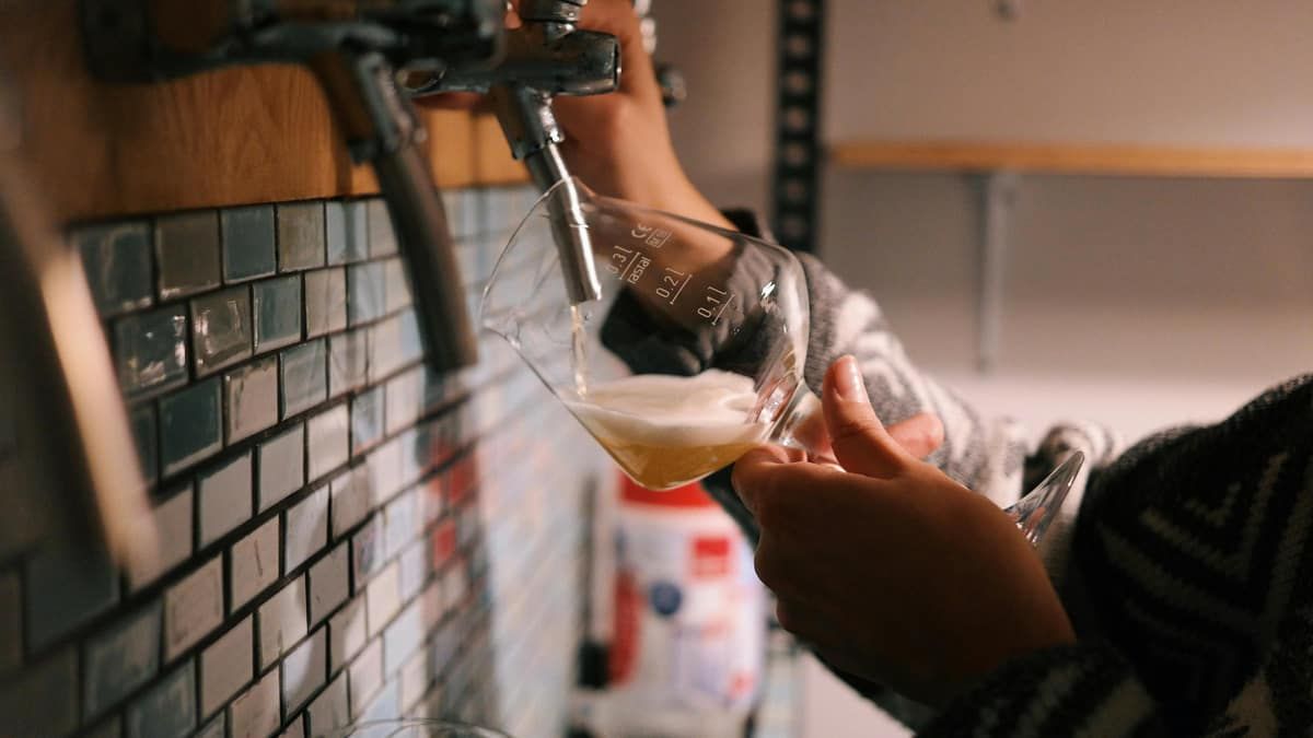 A relação de Jundiaí com a cerveja começou durante a década de 1980 (Jens Mahnke/Pexels)