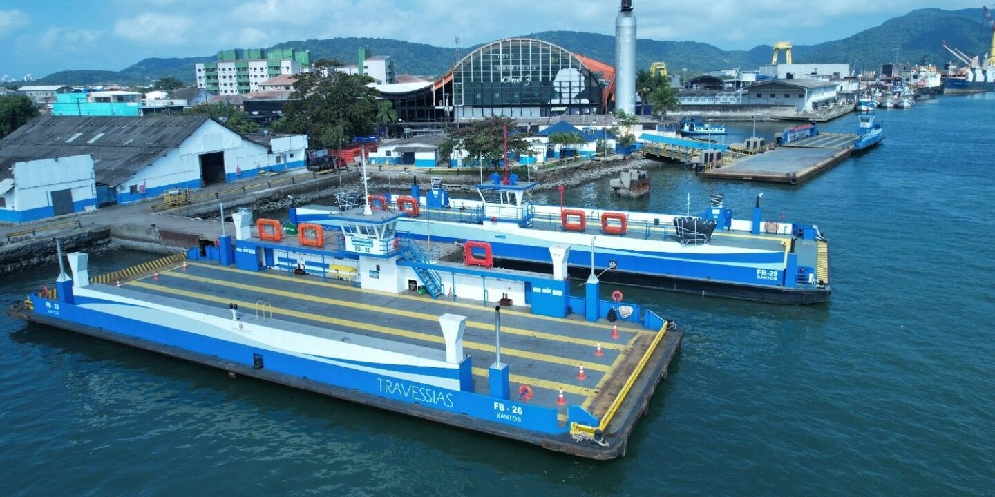 A travessia de balsas entre Santos e Guarujá, também privatizada