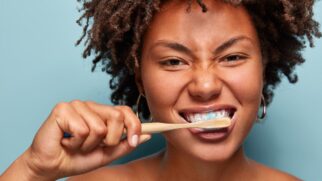 Estudo revela que problemas na gengiva aumentam drasticamente riscos à saúde