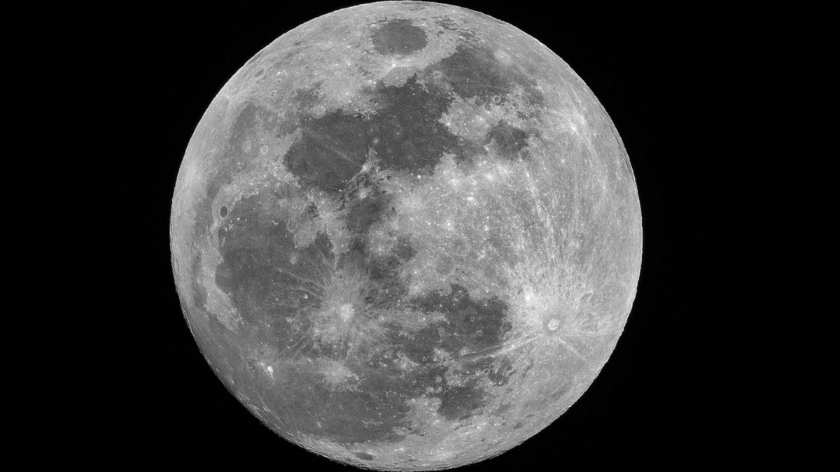 Refletores instalados na superfície lunar durante as missões Apollo permitem calcular com precisão a distância entre a Terra e a Lua desde a década de 1960. Unsplash/Mike Petrucci