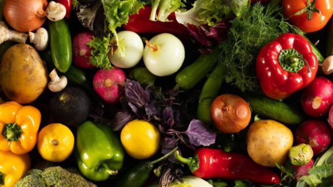 Para chegar ao resultado, os especialistas avaliaram 17 nutrientes essenciais ao organismo humano e compararam a relação entre o valor calórico e os componentes
