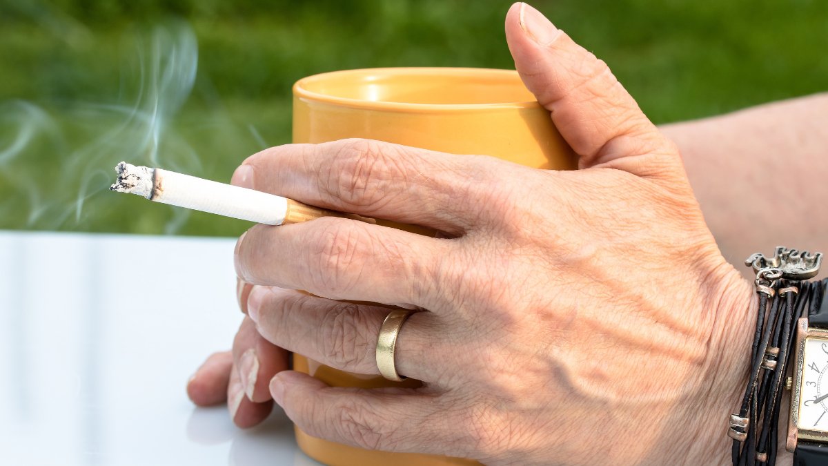 Fumar por muitos anos aumenta significativamente o risco de desenvolver câncer de pulmão (Pixabay)
