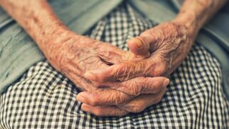 Embora as pessoas ainda vivam mais do que no século passado, o ritmo desse avanço diminuiu nas últimas décadas