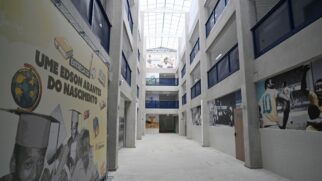 Cerimônia com familiares do Atleta do Século marca a entrega de estrutura moderna e sustentável para o Ensino Fundamental