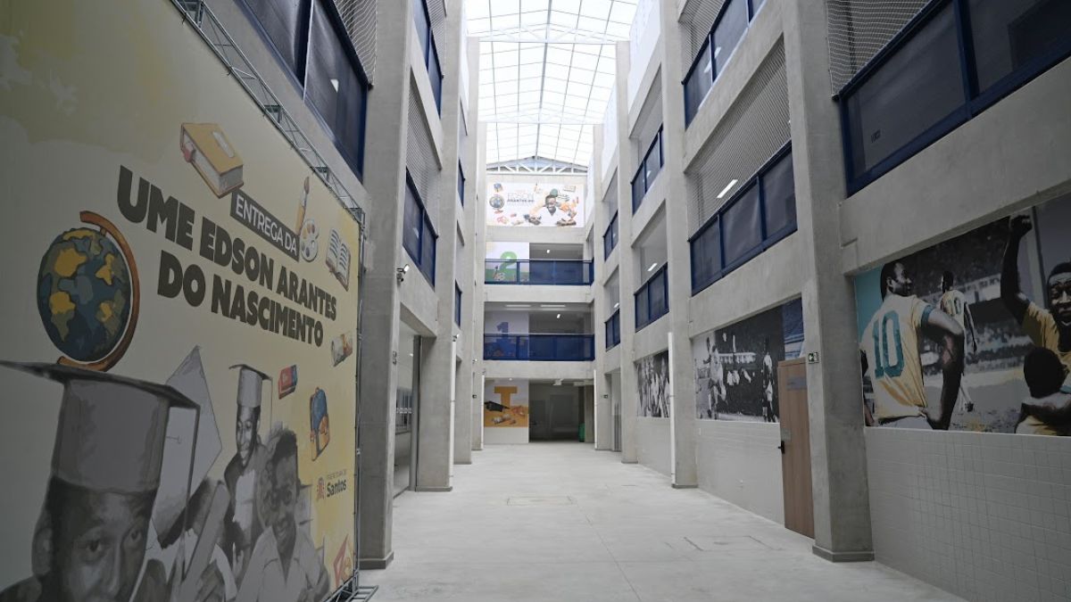 Cerimônia com familiares do Atleta do Século marca a entrega de estrutura moderna e sustentável para o Ensino Fundamental