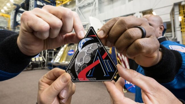 Astronautas deixam quarentena e aguardam nova data de partida para a Lua. Nasa mira agora o mês de março para realizar o voo histórico de dez dias