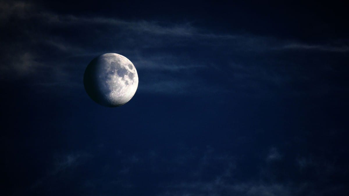 A recessão lunar influencia a duração do dia ao longo de milhões de anos / Pixabay