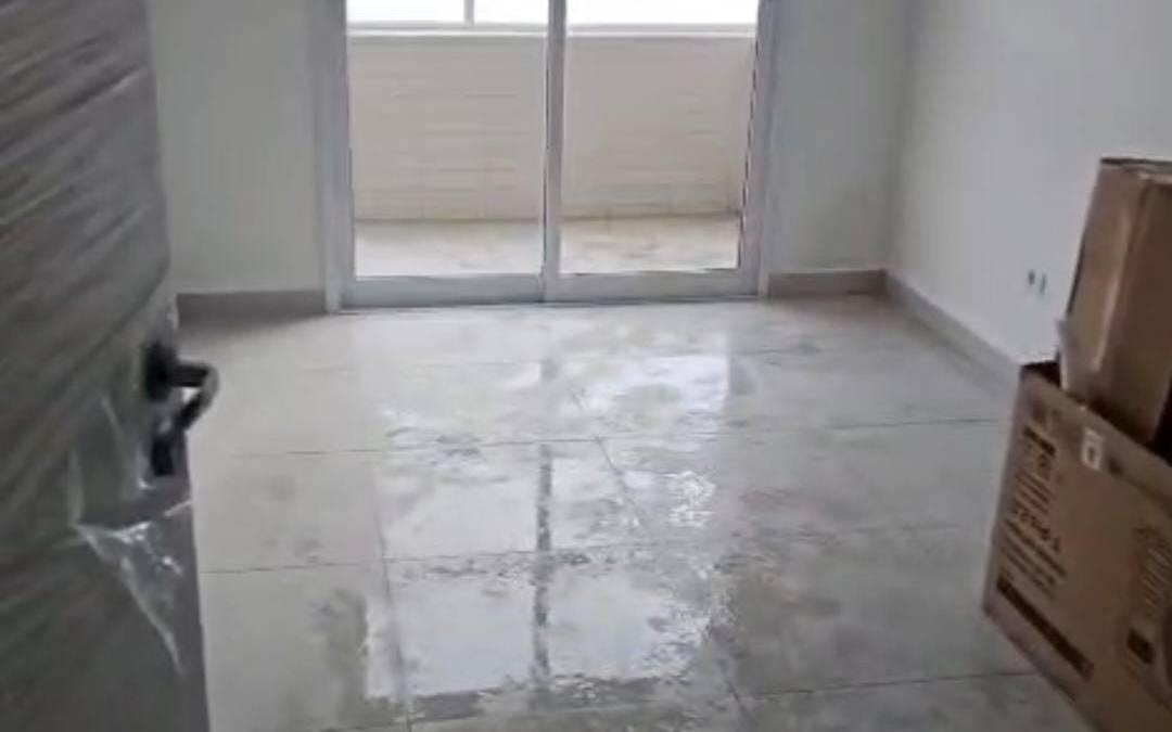 e acordo com uma fonte ouvida pela reportagem, à época a própria construtora teria atribuído o atraso a uma empresa terceirizada