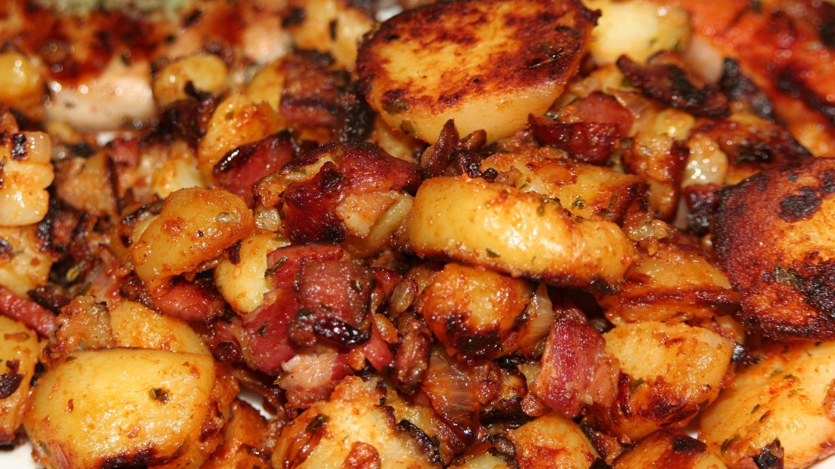 Combinar o bacon com legumes e alimentos naturais torna a refeição mais equilibrada / Pixabay