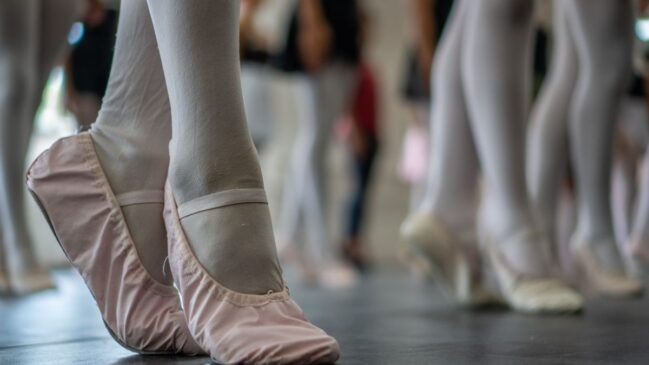 A Prefeitura de Bertioga abriu inscrições para o curso Ballet Baby Fraldinha