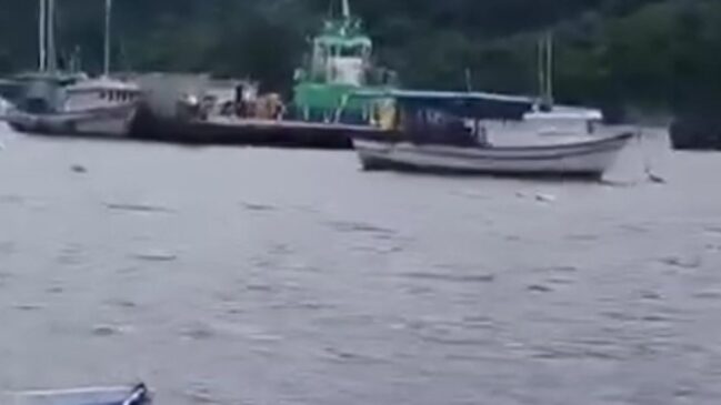 Balsa colidiu com as embarcações na tarde da última quinta-feira