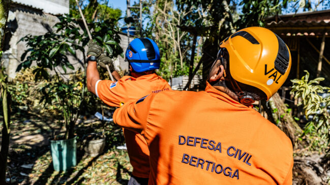 No último sábado, as chuvas intensas provocaram um deslizamento de vegetação