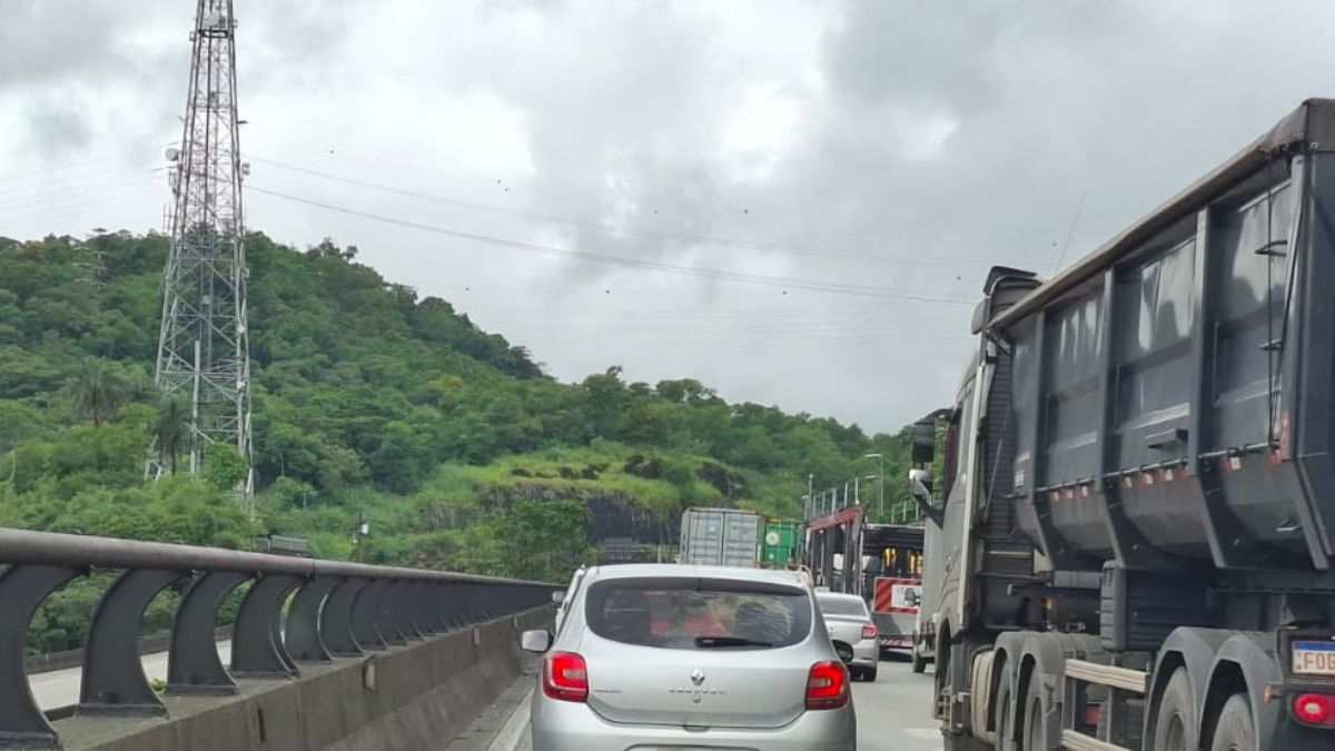 Obras no trecho de serra da Via Anchieta incluem adequação geométrica de seis curvas entre os km 41 e 47/Alexandre Bueno/DL