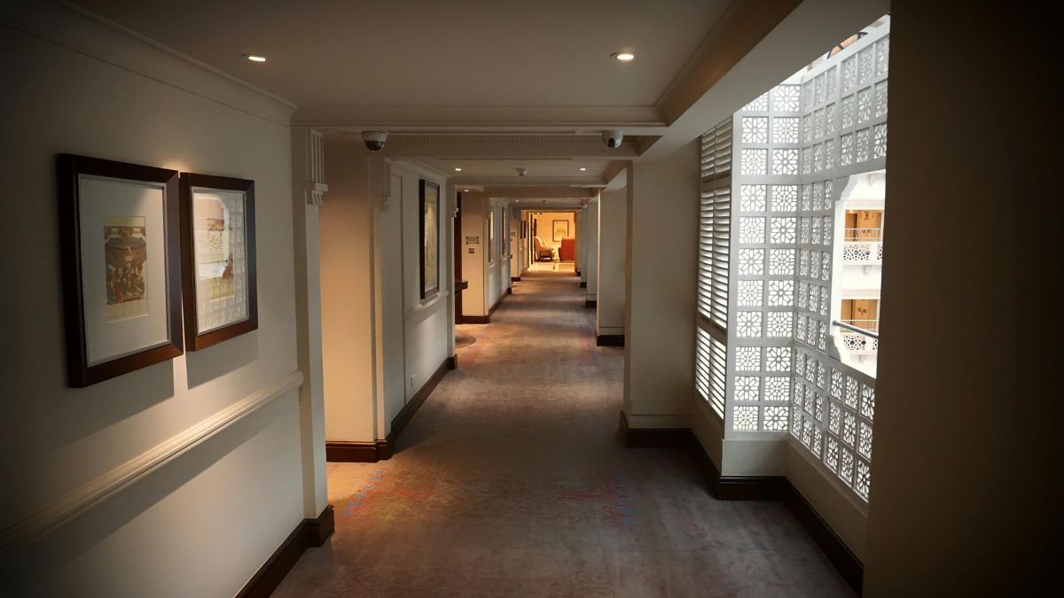 Quando reserva um hotel, Walder aconselha a pedir um quarto localizado entre o terceiro e o sexto andar/Pexels