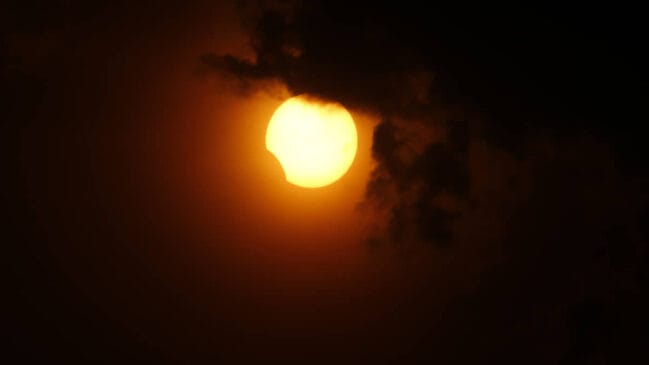 Em 12 de agosto de 2026, o planeta testemunhará um eclipse solar total que transformará a tarde em uma noite