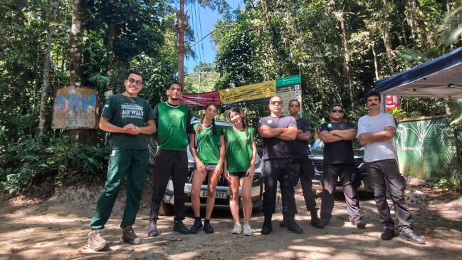 Para os amantes da vida silvestre, o parque também promove a observação de aves na Trilha da Água Branca