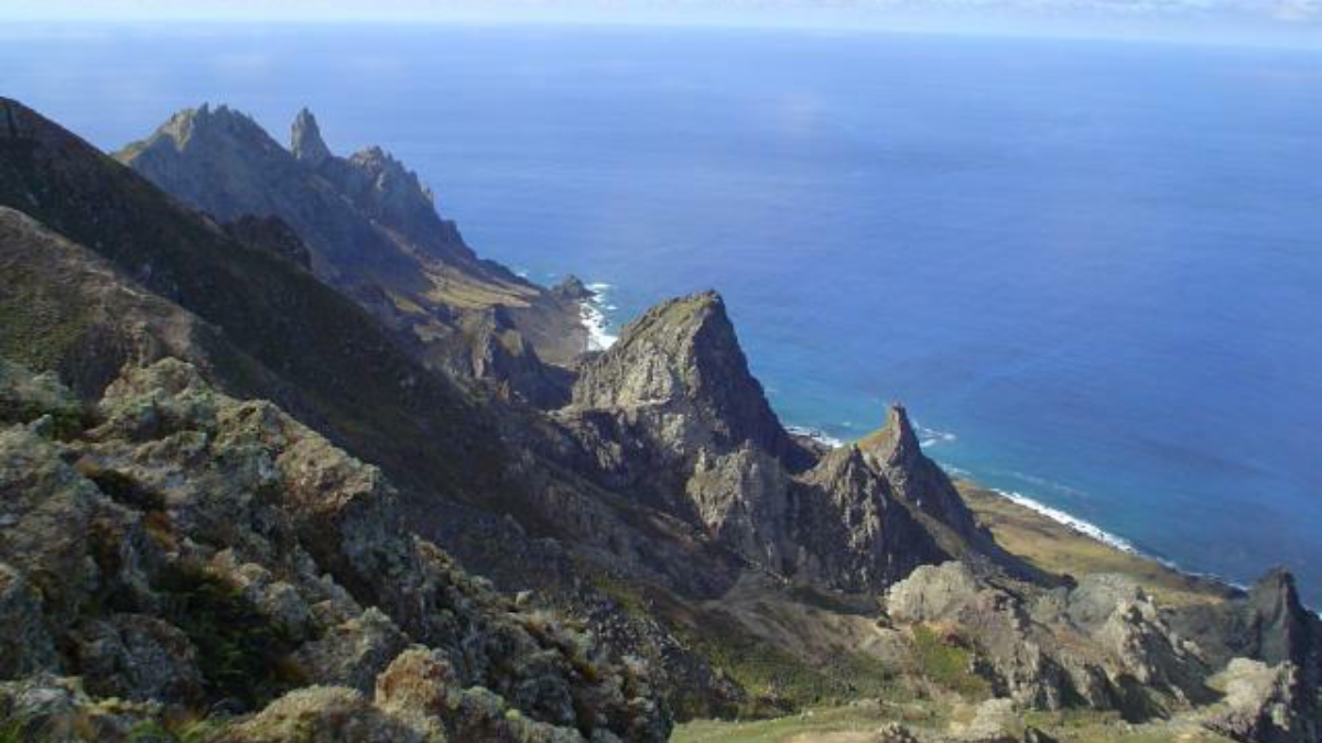 Pequeno, rochoso e inóspito, o arquipélago integra a chamada Amazônia Azul