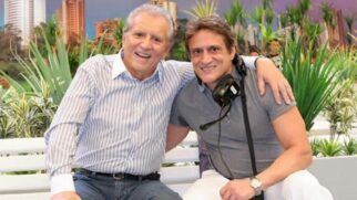 Marcelo de Nóbrega com o Pai, Carlos Alberto de Nóbrega, nos bastidores de 'A Praça é Nossa'