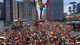 om o Carnaval batendo à porta as autoridades norte-americanas listam cuidados essenciais para os foliões estrangeiros circularem nas capitais