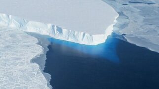 Enquanto uns defendem geoengenharia polar para salvar geleira, críticos alertam para riscos ecológicos e desvio de verbas