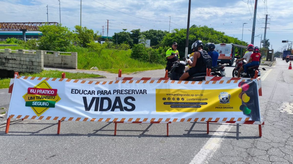 Mais de 4 mil pessoas receberam orientações sobre direção segura e riscos do álcool ao volante