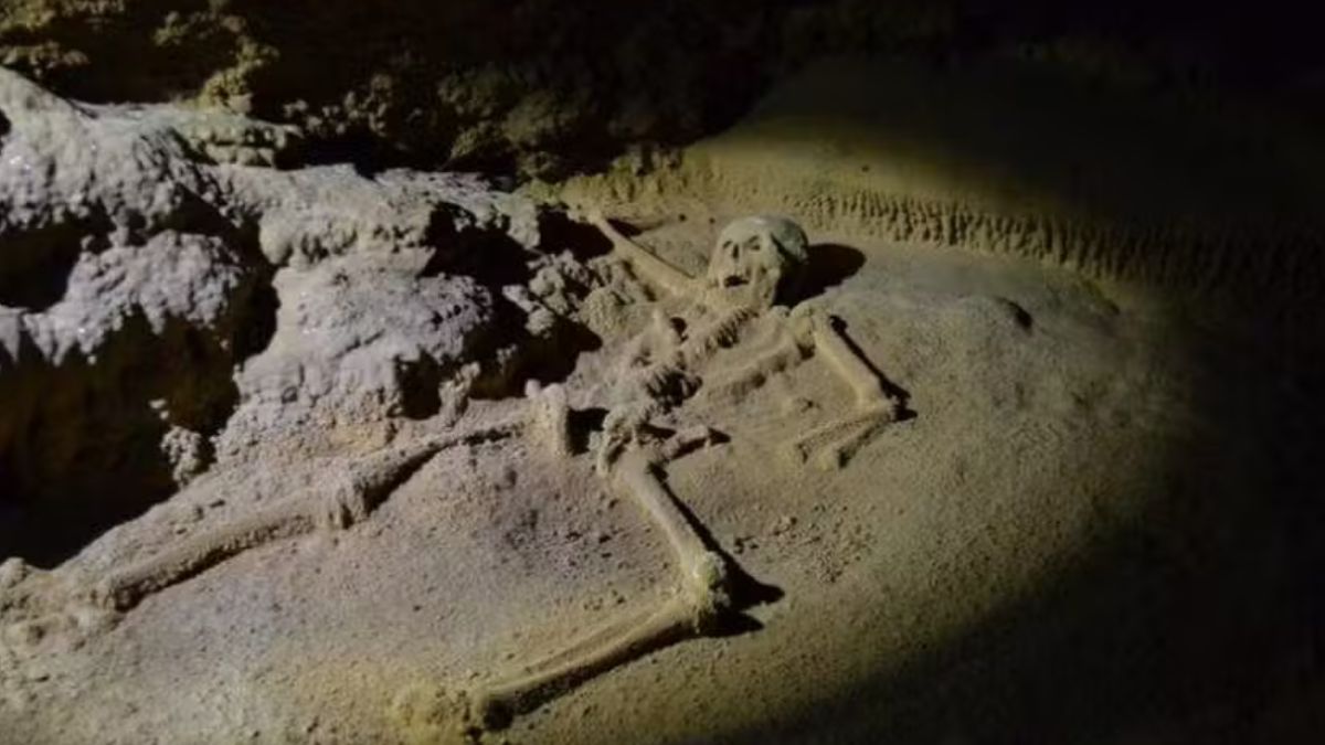 Evidências químicas sugerem que uma seca intensa e duradoura comprometeu safras e acelerou o abandono urbano.