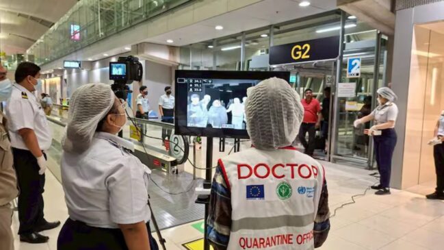 Sem tratamento específico e com alta letalidade, vírus Nipah muda a rotina em pontos de entrada na Tailândia e Singapura.