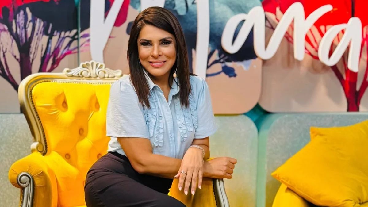 Internada desde domingo (1), cantora segue realizando exames sob monitoramento médico;