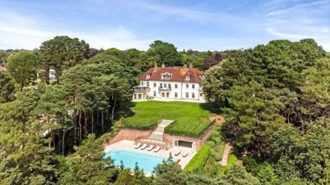 A chamada Mulberry House, um refúgio histórico cravado no sudoeste da Inglaterra