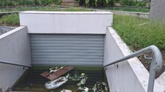 Após reclamações sobre lixo e água parada, administração municipal afirma que limpeza foi reforçada e escoamento será concluído em uma semana