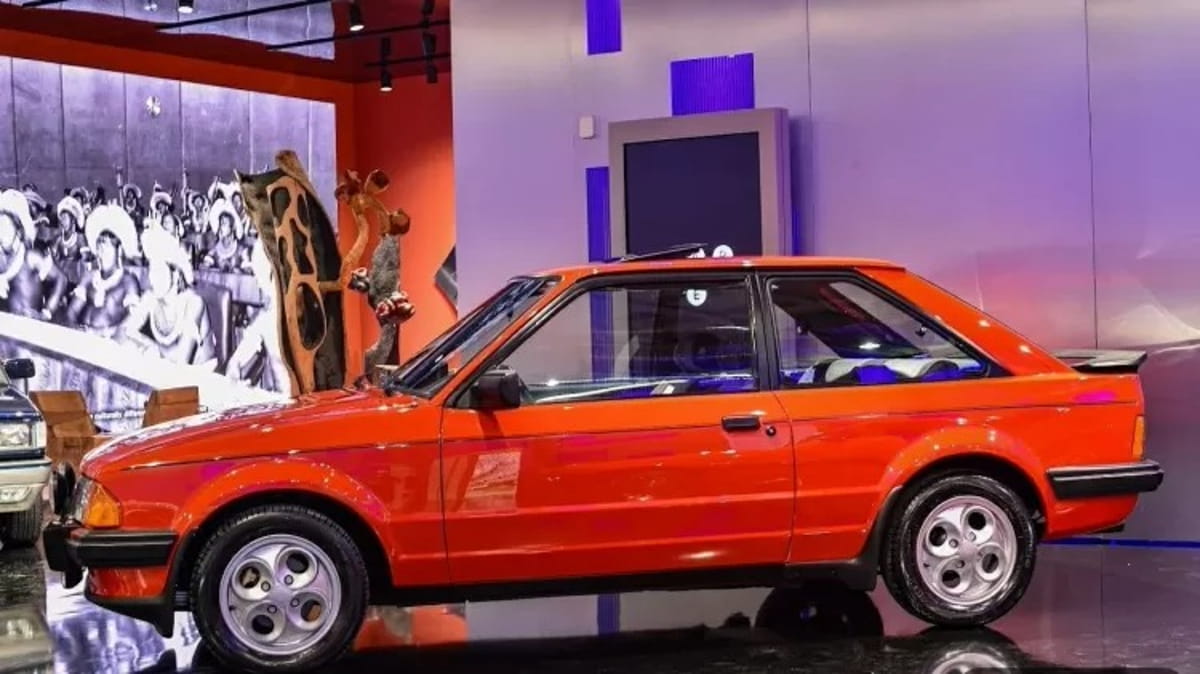 Entre os modelos está o Ford Escort XR3 1986, sonho de consumo de uma geração, preservado com rigor cirúrgico / Divulgação