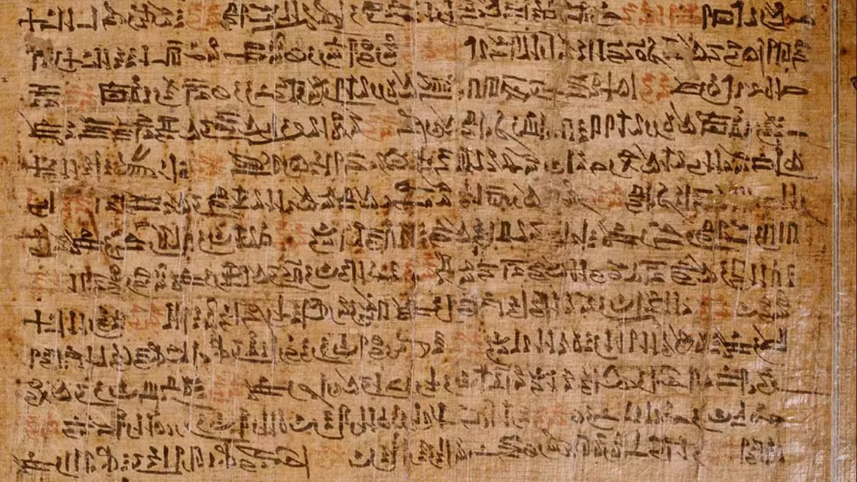 Ainda assim, o texto egípcio não cita Moisés nem faz referência direta ao povo hebreu
