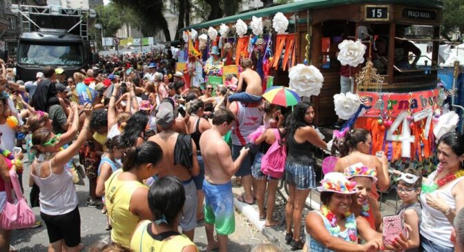 Várias marchinhas que eram sucesso, hoje em dia, não soam mais engraçadas
