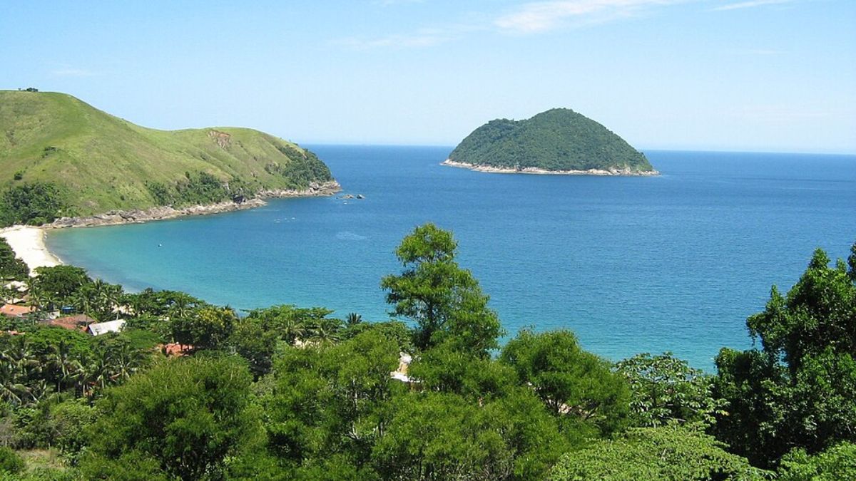 A praia de Maresias fica localizada em São Sebastião, no litoral norte de São Paulo/Wikipédia