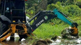Os serviços incluem a retirada de resíduos sólidos, sedimentos e vegetação acumulada