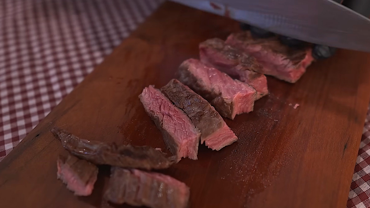 Tradicional nos churrascos brasileiros, a fraldinha conquistou nota 4,5 no ranking