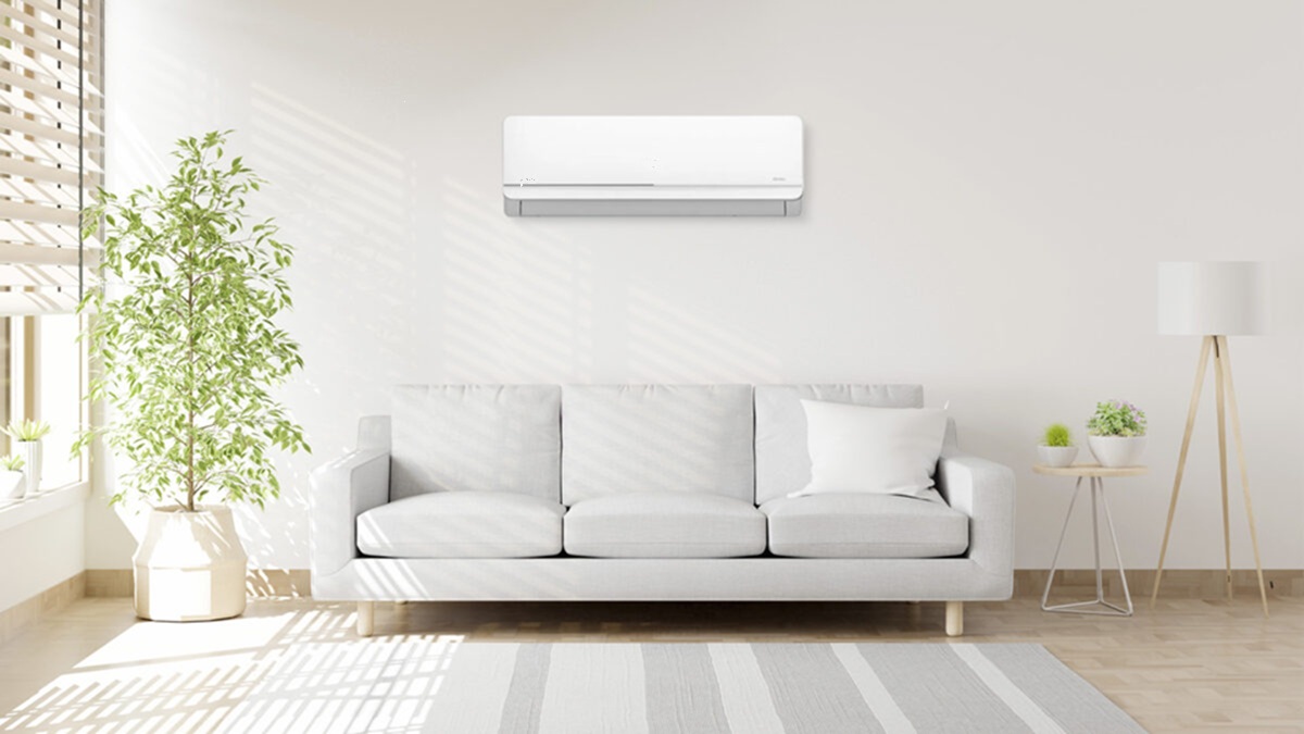 Entre os destaques está o modo economia, projetado para manter a climatização do ambiente com menor consumo elétrico