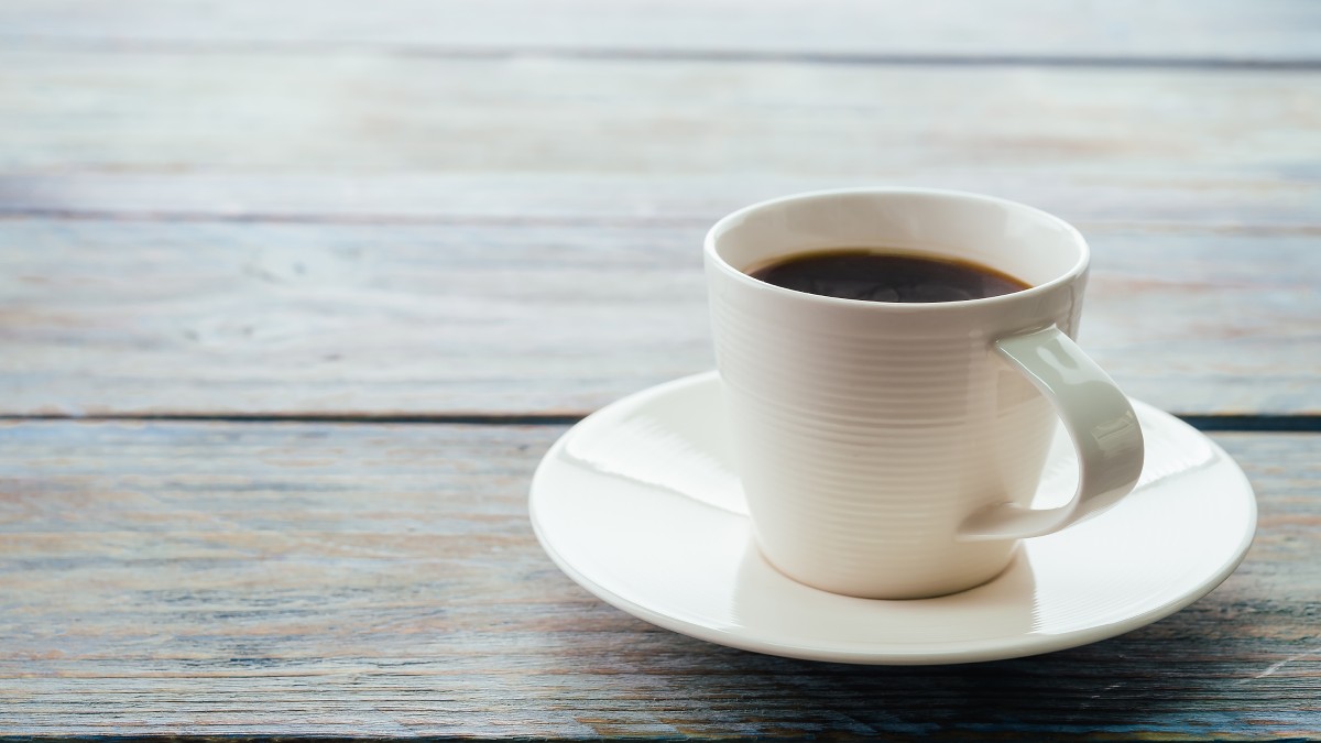 Duas a três xícaras por dia podem ajudar o cérebro, mas especialistas pedem cautela