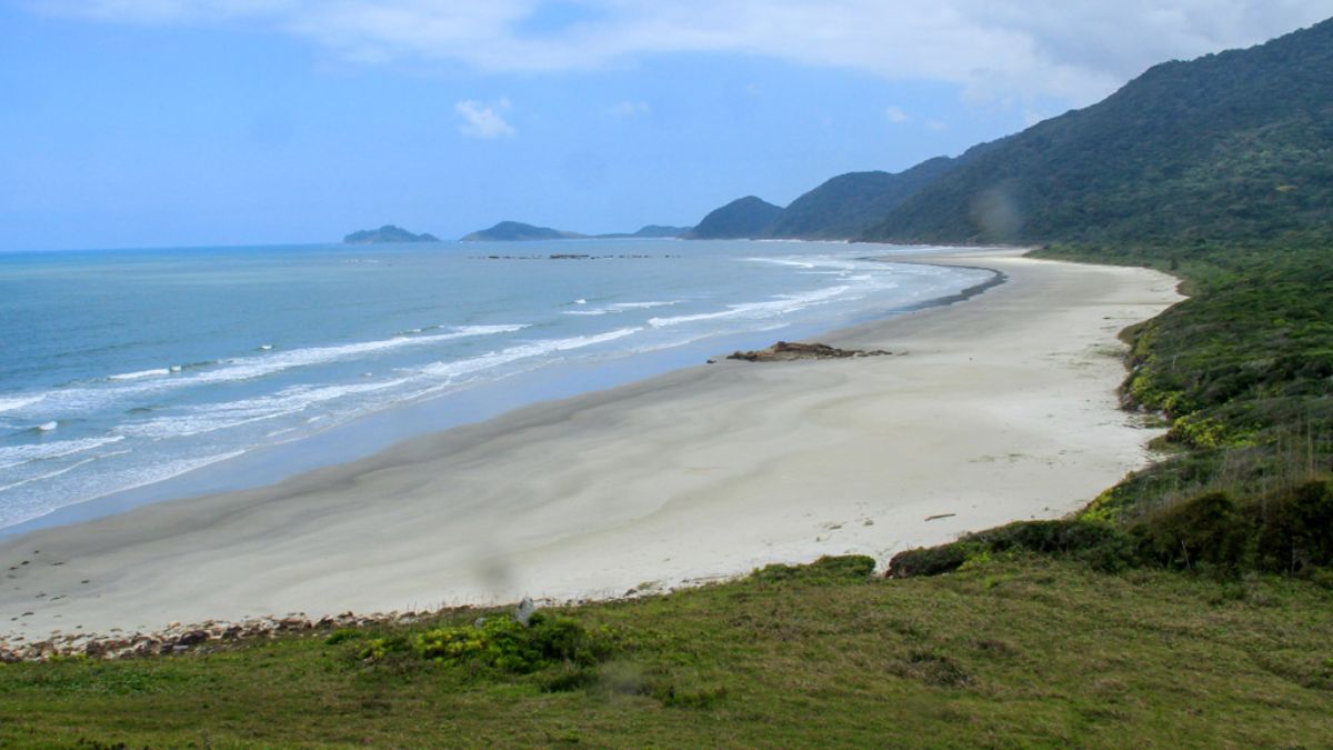 O Estreito do Melão, dentro do parque, está entre as áreas monitoradas devido ao avanço da erosão marinha/Fundação Florestal