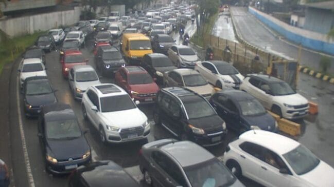 Tempo de espera na travessia de balsas entre as cidades passa 60 minutos