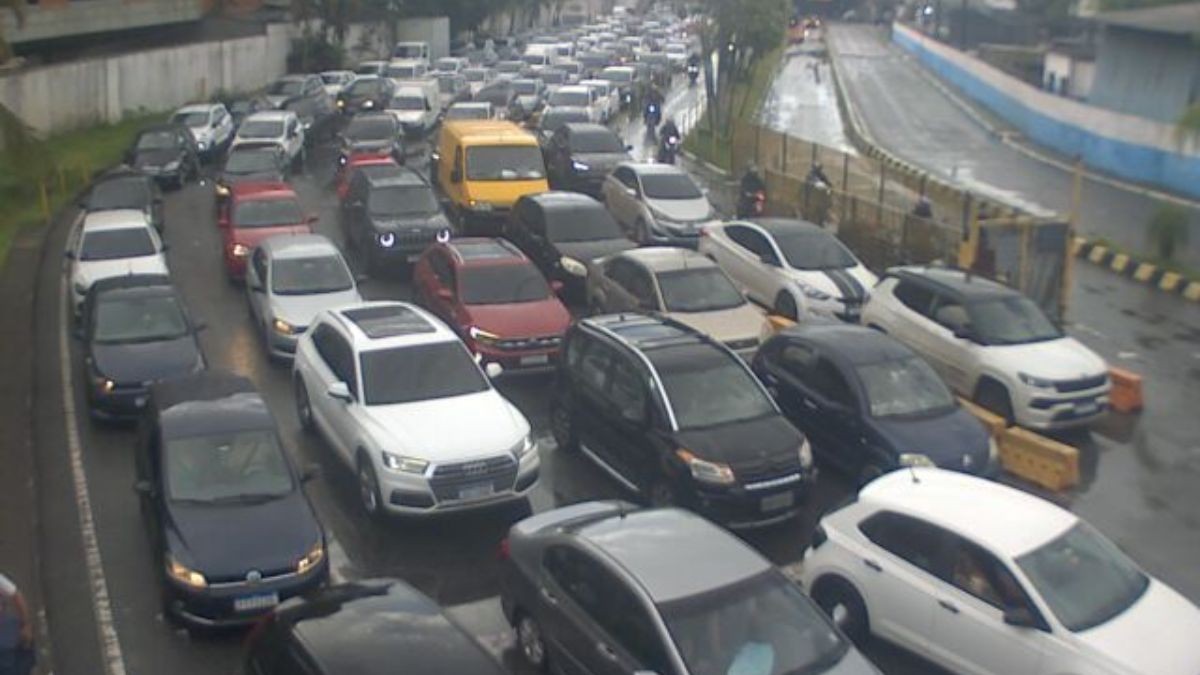 Tempo de espera na travessia de balsas entre as cidades passa 60 minutos