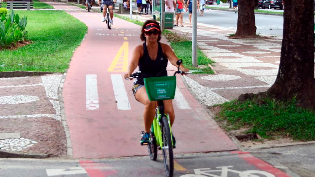 Com o passe mensal, o usuário desembolsa cerca de R$ 14 e pode utilizar as bicicletas durante todo o mês.