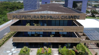 Os servidores municipais de Praia Grande receberão duas bonificações