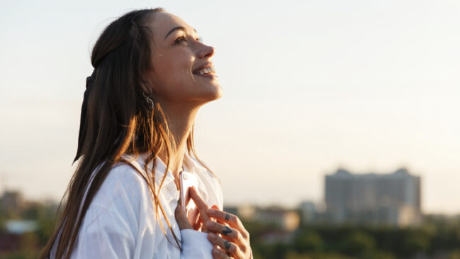 A paz interior, nesse contexto, deve ser tratada como um músculo que precisa de exercício constante