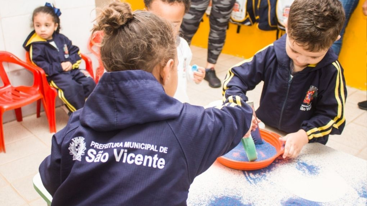 O aumento de vagas em creches integra um conjunto mais amplo de melhorias educacionais em São Vicente