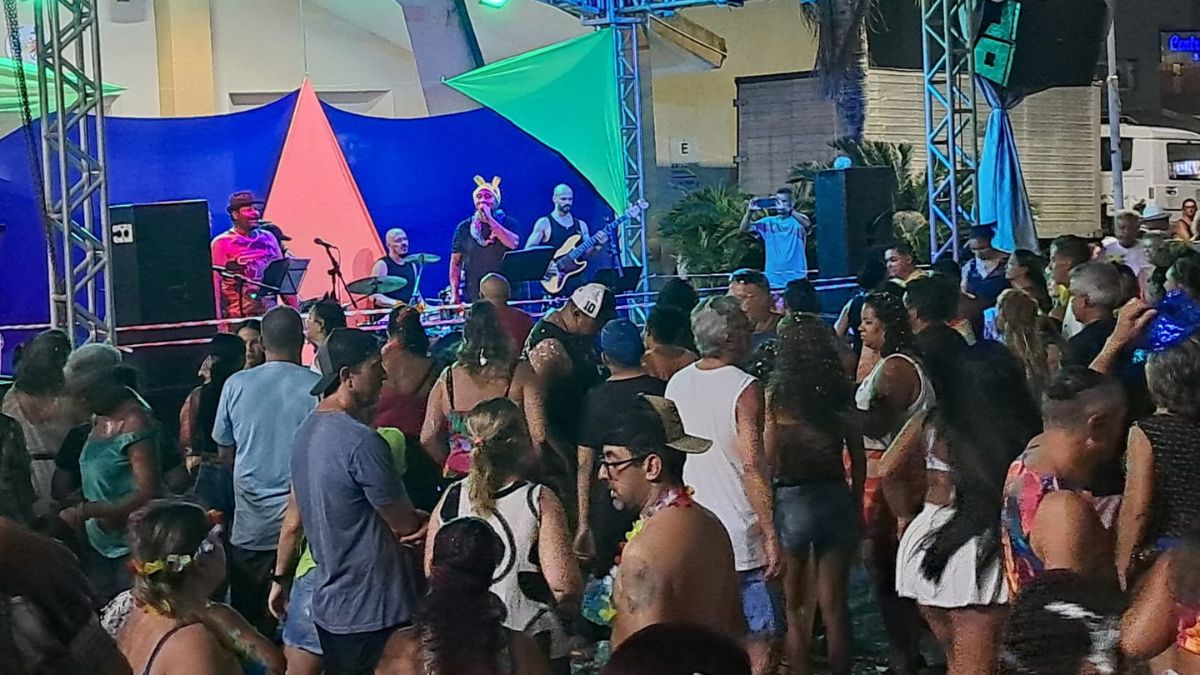 A animação ficou por conta da banda Turma do Funil, que embalou os foliões do início ao fim