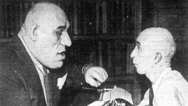 Tillet ganhou notoriedade mundial por conta de sua aparência e chegou a ser chamado, de forma cruel, de "o homem mais feio do mundo"