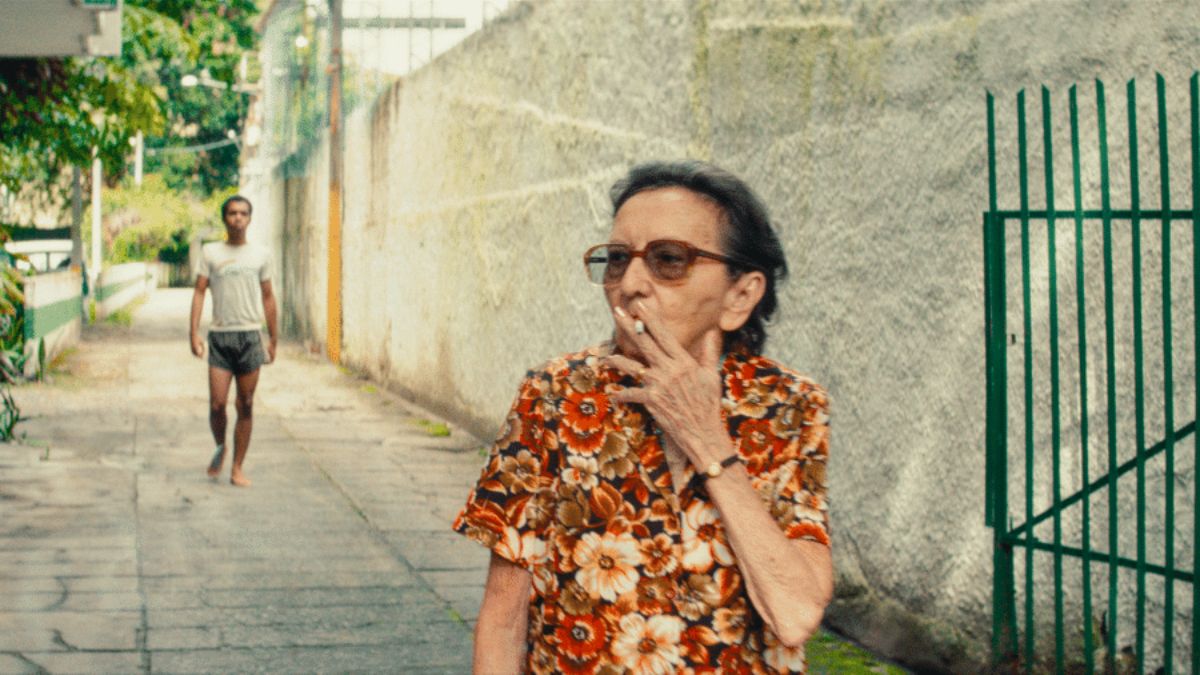 Atriz Tânia Maria interpreta a personagem Dona Sebastiana em 'O Agente Secreto'